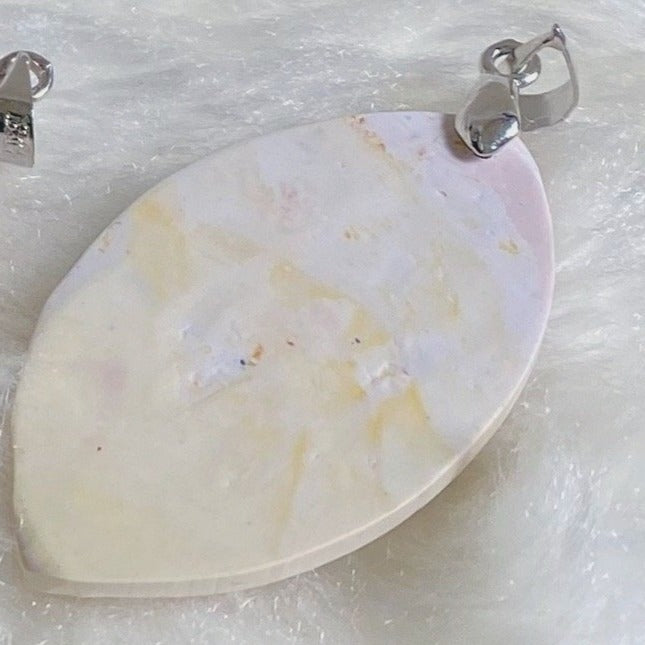 Hope Pendant by Allesliebelola